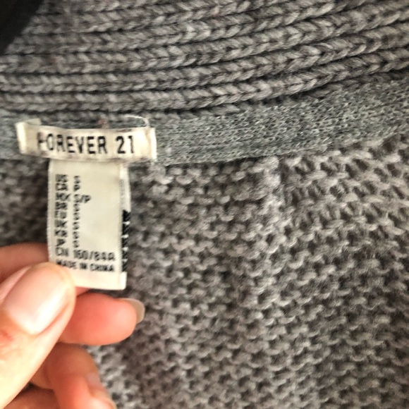 Gray wooly cardigan - Picture 2 of 2